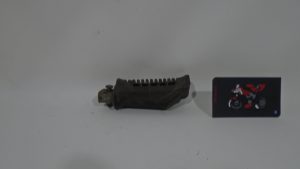 ESTRIBO TRASERO IZQUIERDO SUZUKI GS 500 E 2001-2006